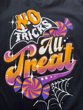 ONE24 Halloween "No Tricks All Treat  V-Neck Tee  Women's Large